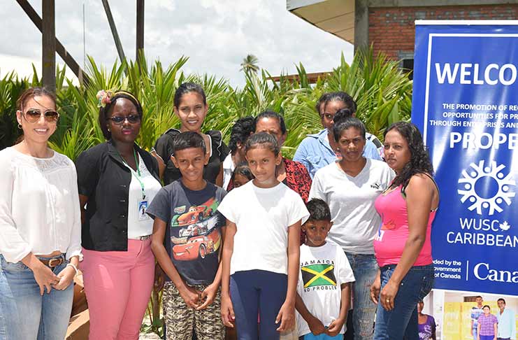 Farmers start onion trials at Hope Estate